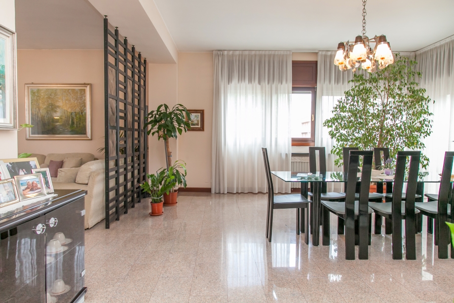 Appartamento in palazzina di 4 locali 