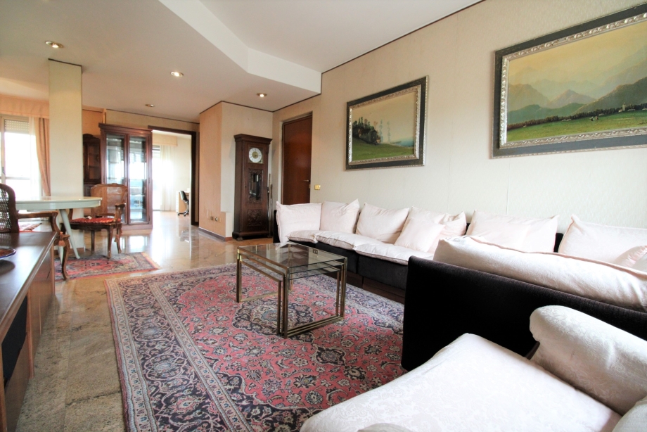Appartamento in condominio di 4 locali MILANO di 138 mq