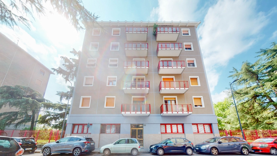 Appartamento in palazzina di 3 locali MILANO NIGUARDA di 103 mq