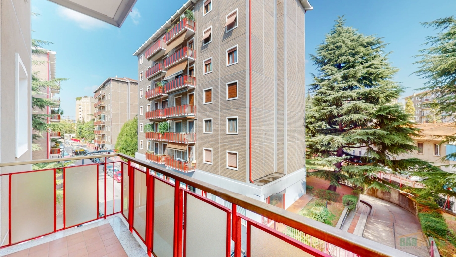 Appartamento in palazzina di 3 locali MILANO NIGUARDA di 103 mq