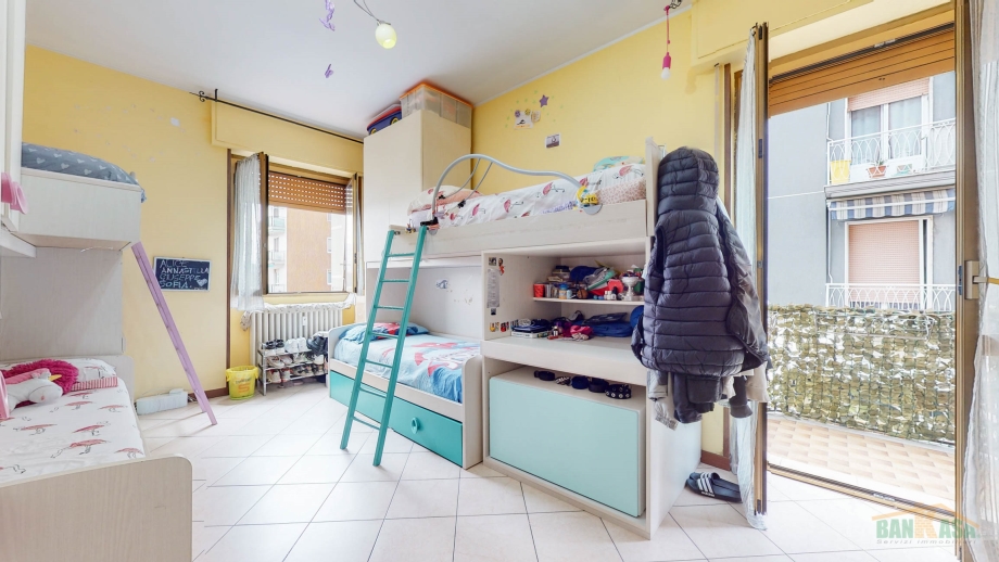 Appartamento in palazzina di 3 locali BRESSO  di 91 mq