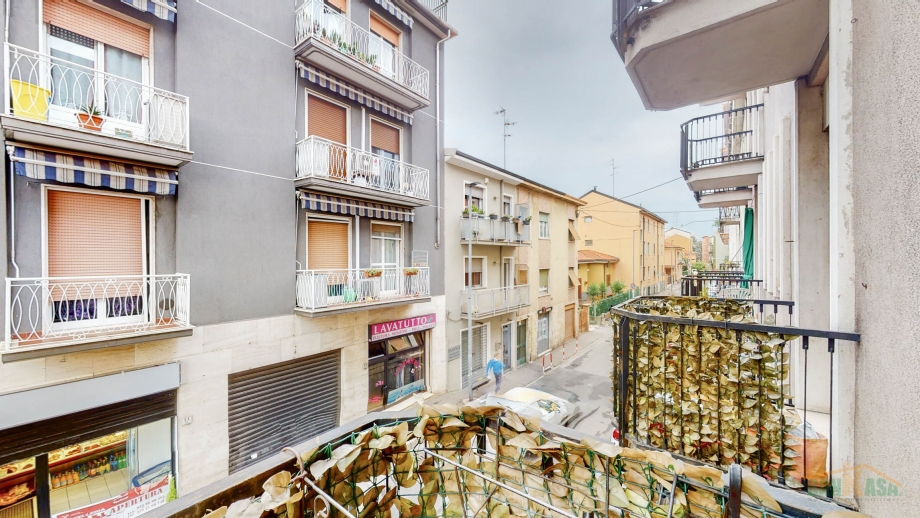 Appartamento in palazzina di 3 locali BRESSO  di 91 mq