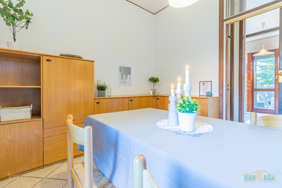 Villa singola di 5 locali ARESE  di 207 mq