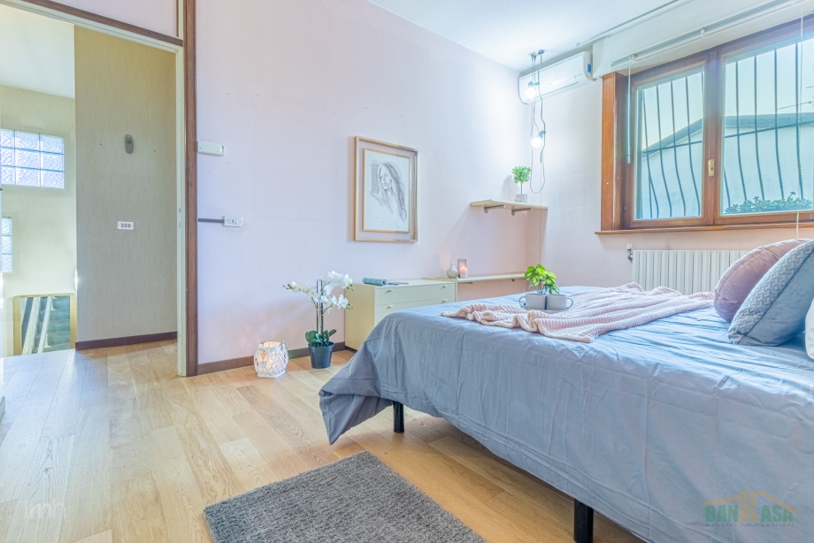 Villa singola di 5 locali ARESE  di 207 mq