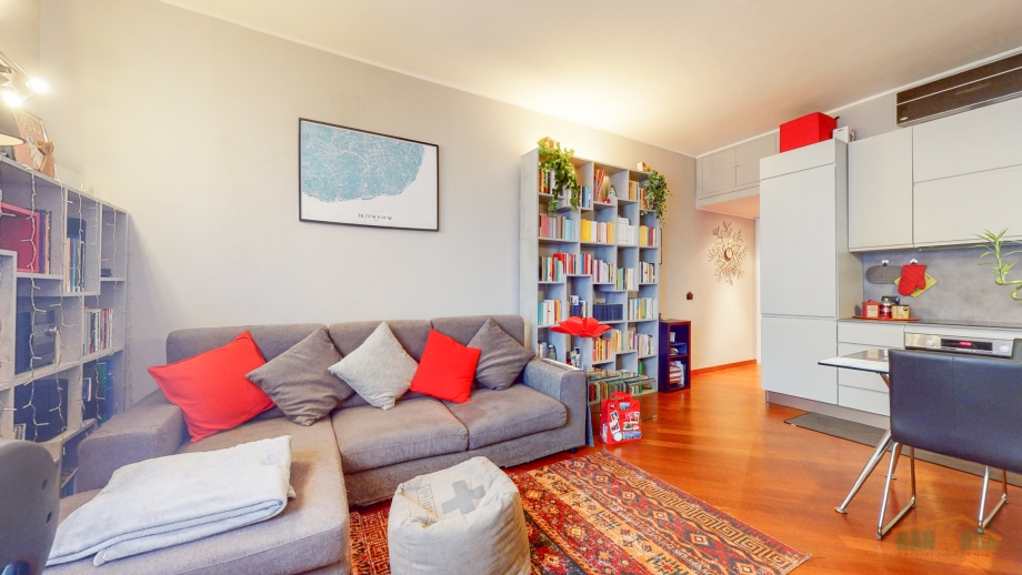 Appartamento in condominio di 2 locali MILANO - ISTRIA di 58 mq