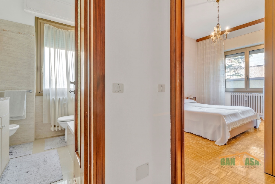Appartamento in condominio di 3 locali BRESSO di 80 mq