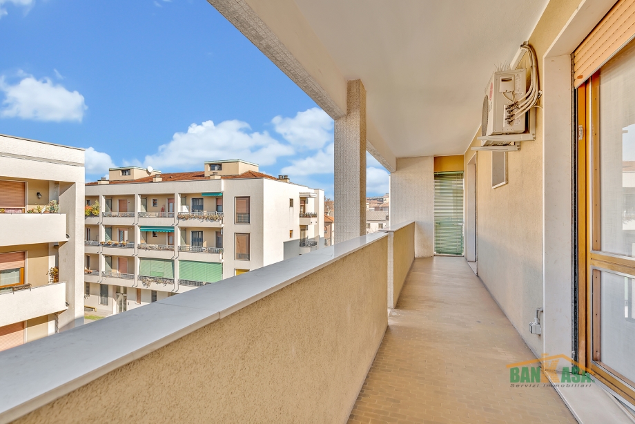 Appartamento in palazzina di 3 locali MILANO - ISTRIA di 96 mq
