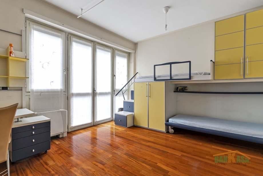 Appartamento in palazzina di 4 locali MILANO di 145 mq