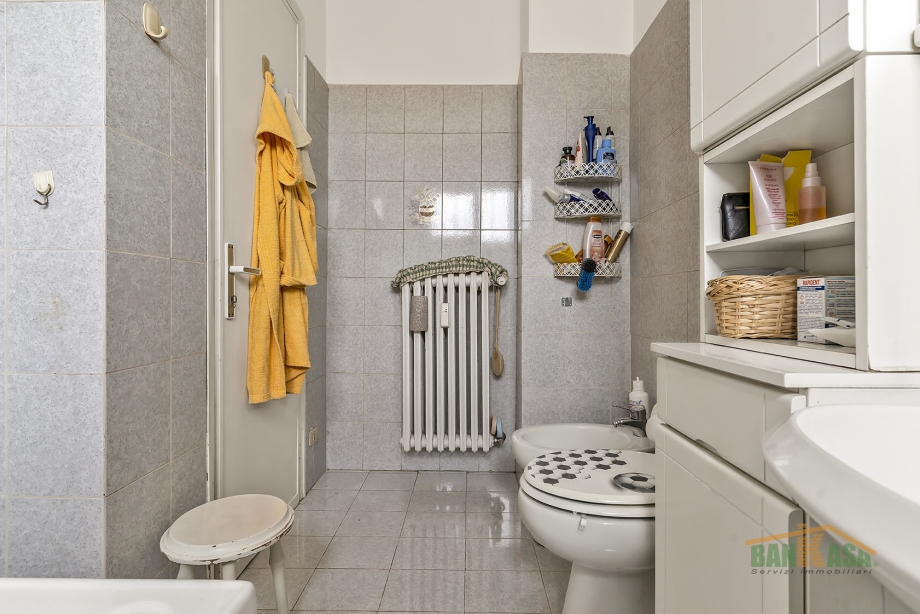 Appartamento in condominio di 2 locali BRESSO di 71 mq