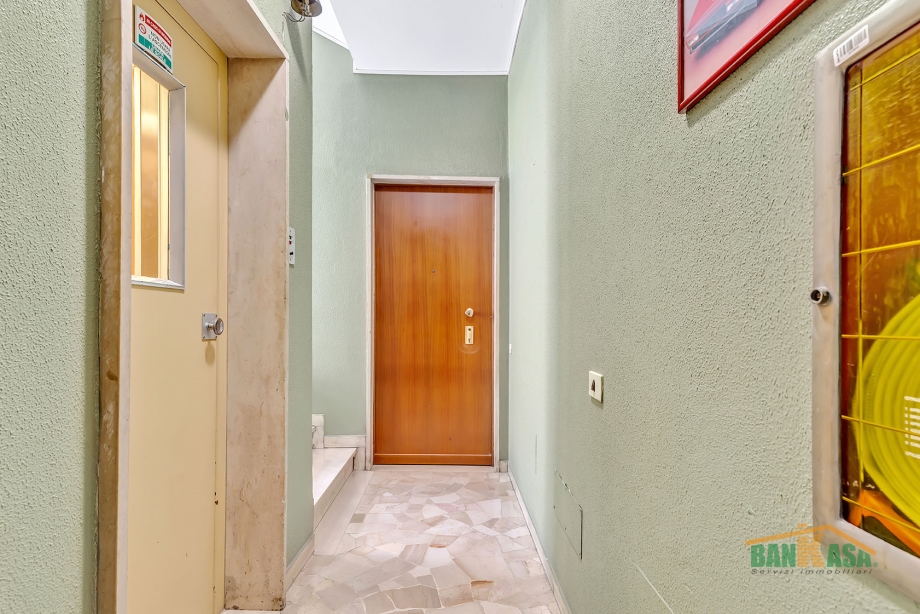 Appartamento in condominio di 2 locali BRESSO di 71 mq