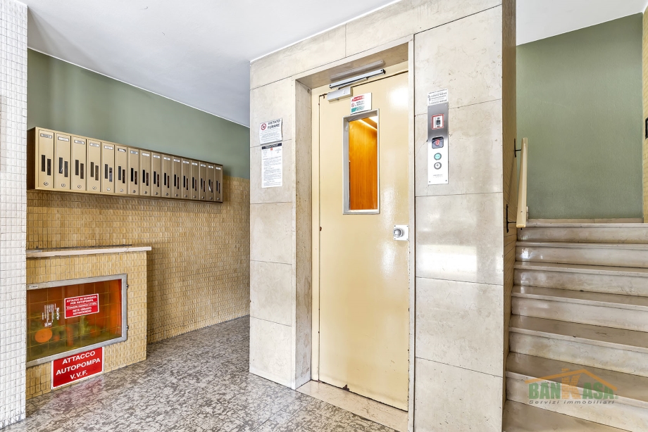 Appartamento in condominio di 2 locali BRESSO di 71 mq