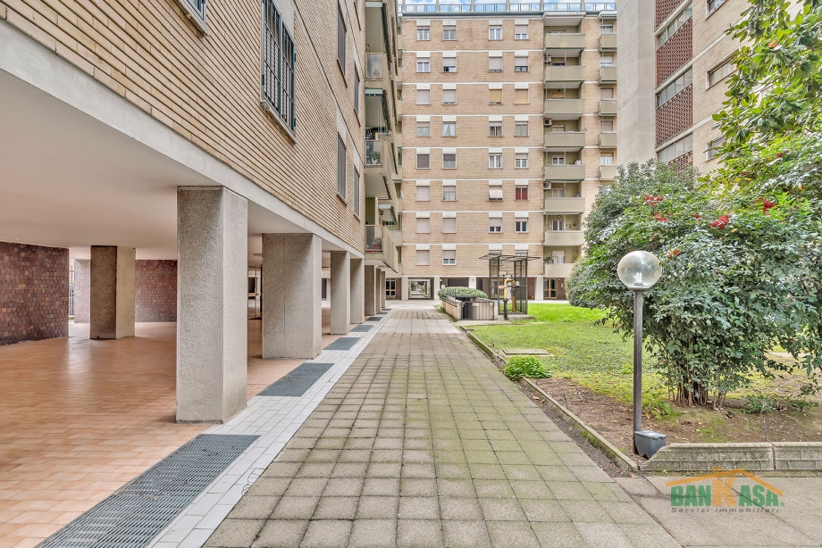 Appartamento in condominio di 2 locali BRESSO di 71 mq