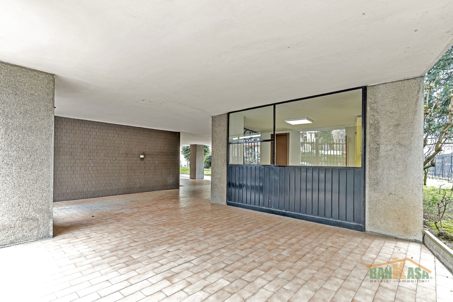 Appartamento in condominio di 2 locali BRESSO di 71 mq