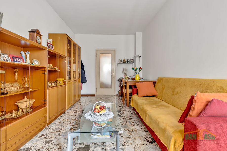 Appartamento in condominio di 2 locali BRESSO di 71 mq