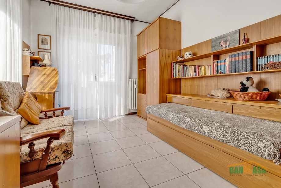Appartamento in condominio di 4 locali BRESSO di 124 mq