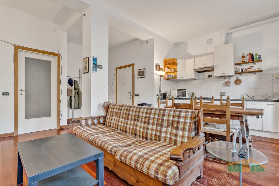 Appartamento in condominio di 3 locali MILANO ISOLA di 94 mq