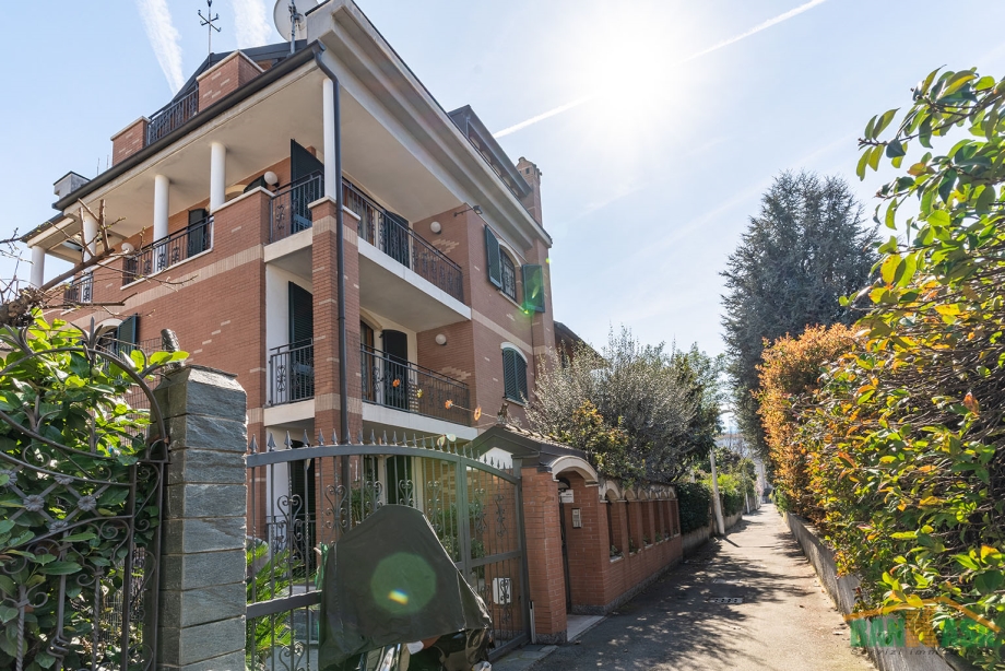 MILANO - Soluzione indipendente in vendita (ID: 7434)