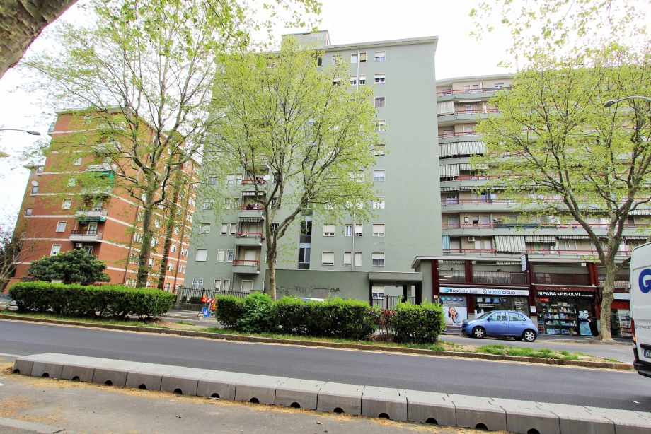 CINISELLO BALSAMO - Appartamento in condominio in vendita (ID: 7459)