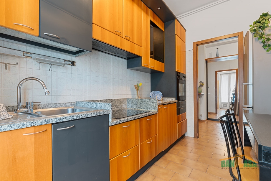 Appartamento in palazzina di 2 locali MILANO di 63 mq