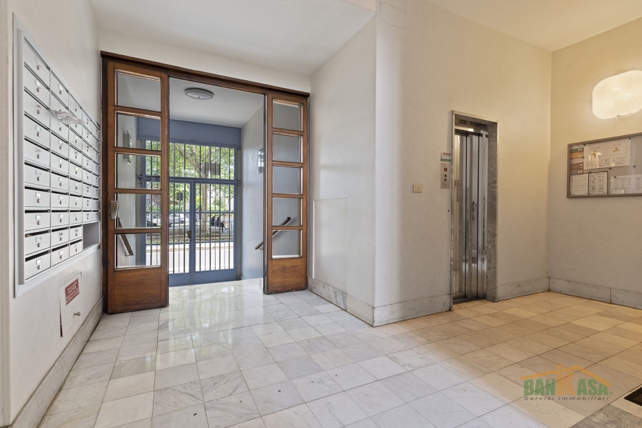 Appartamento in palazzina di 2 locali MILANO di 63 mq