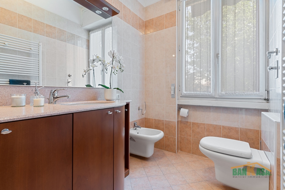 Appartamento in palazzina di 2 locali MILANO di 63 mq