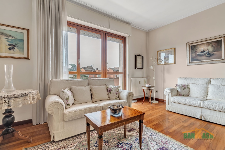 Appartamento in condominio di 3 locali BRESSO di 109 mq