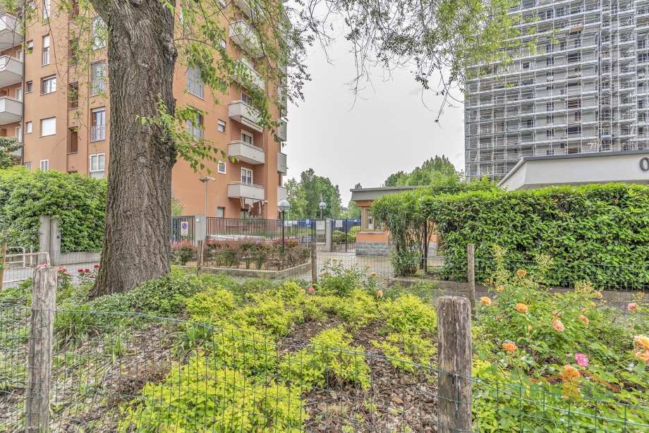 Appartamento in condominio di 3 locali BRESSO di 109 mq