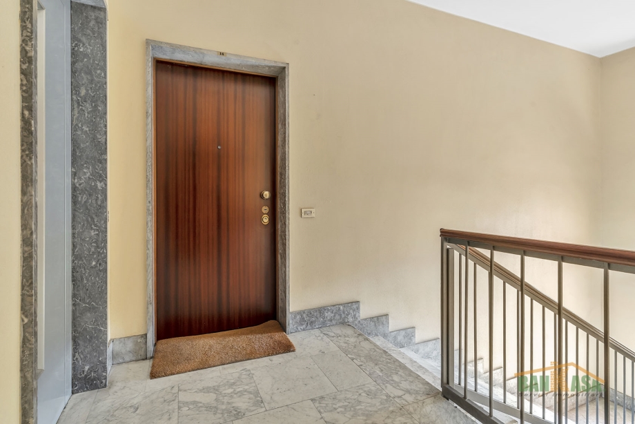 Appartamento in condominio di 3 locali BRESSO di 109 mq