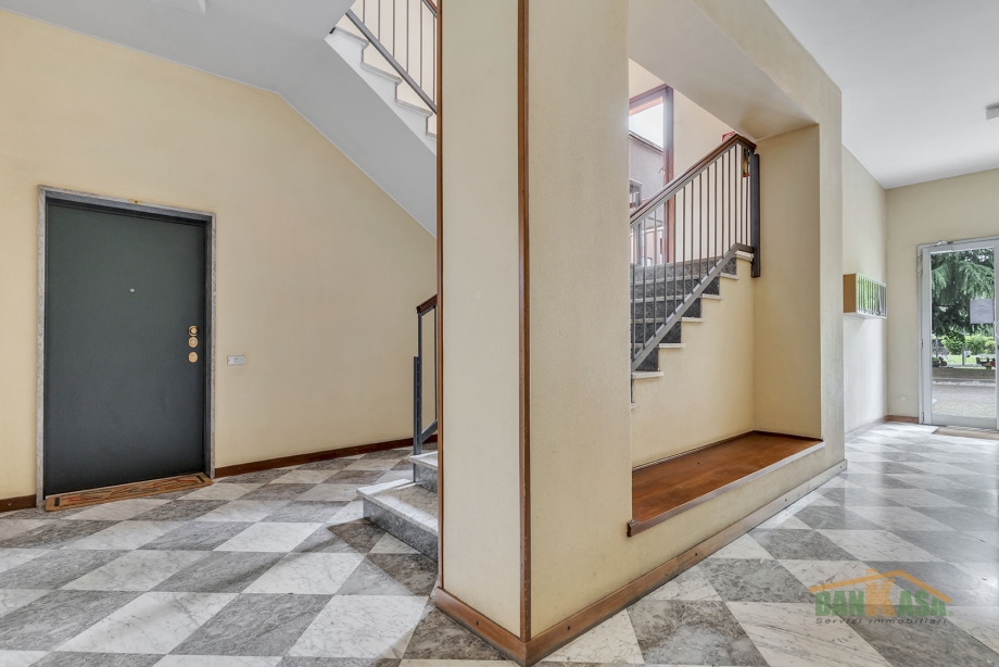 Appartamento in condominio di 3 locali BRESSO di 109 mq