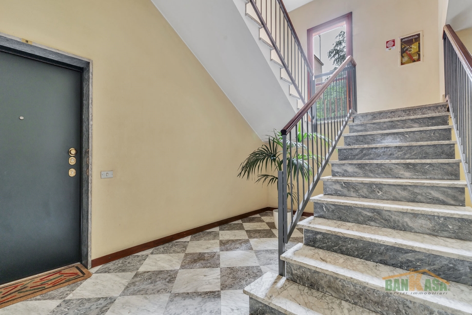 Appartamento in condominio di 3 locali BRESSO di 109 mq
