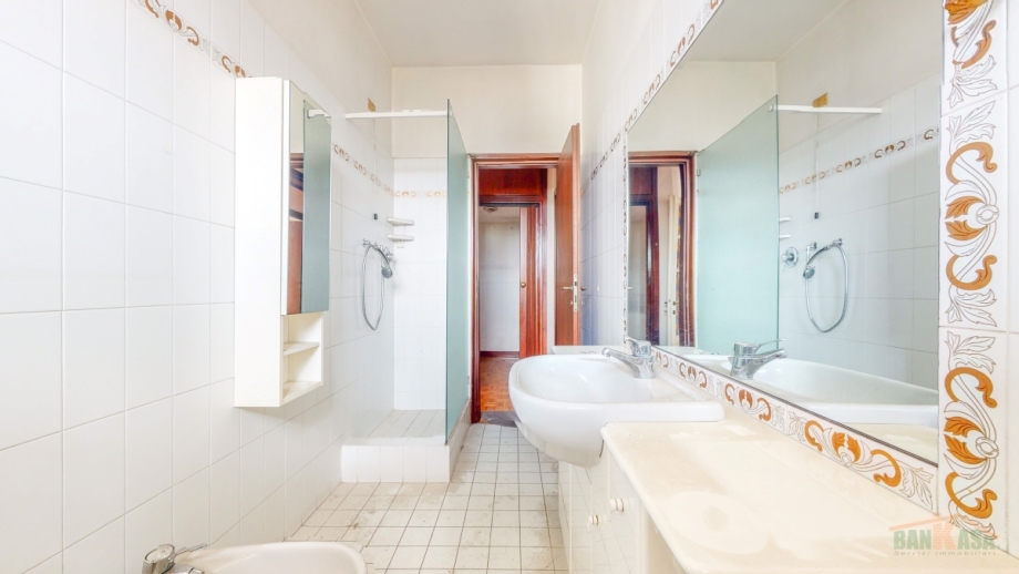 Appartamento in condominio di 5 locali MILANO di 177 mq
