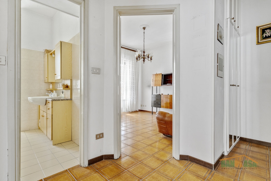 BRESSO - Appartamento in condominio in vendita (ID: 7525)