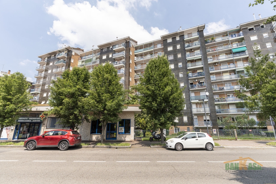 Appartamento in condominio di 4 locali CORMANO di 120 mq