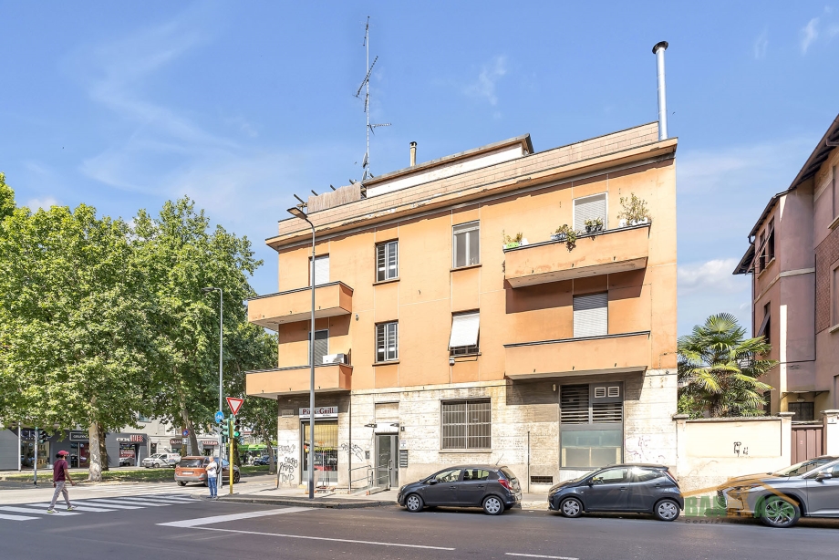 Appartamento in palazzina di 3 locali MILANO - ISTRIA di 118 mq