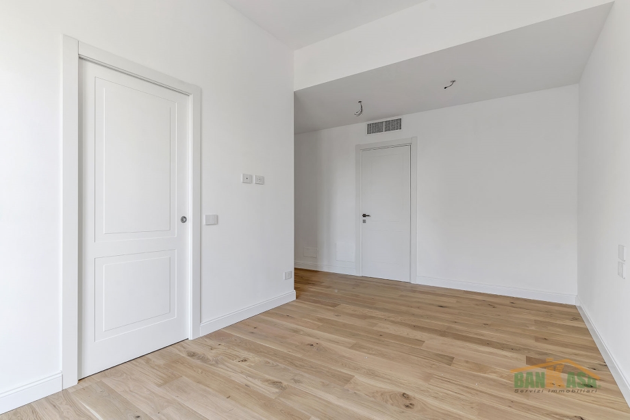 Appartamento in palazzina di 3 locali MILANO - ISTRIA di 118 mq