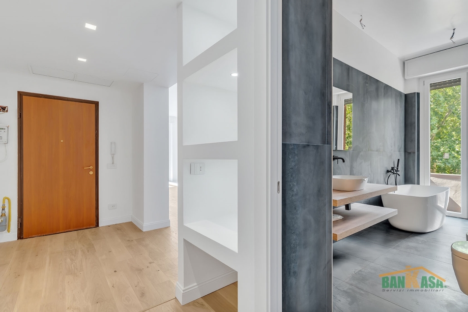 Appartamento in palazzina di 3 locali MILANO - ISTRIA di 118 mq