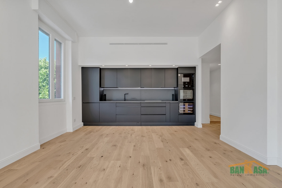 Appartamento in palazzina di 3 locali MILANO - ISTRIA di 118 mq