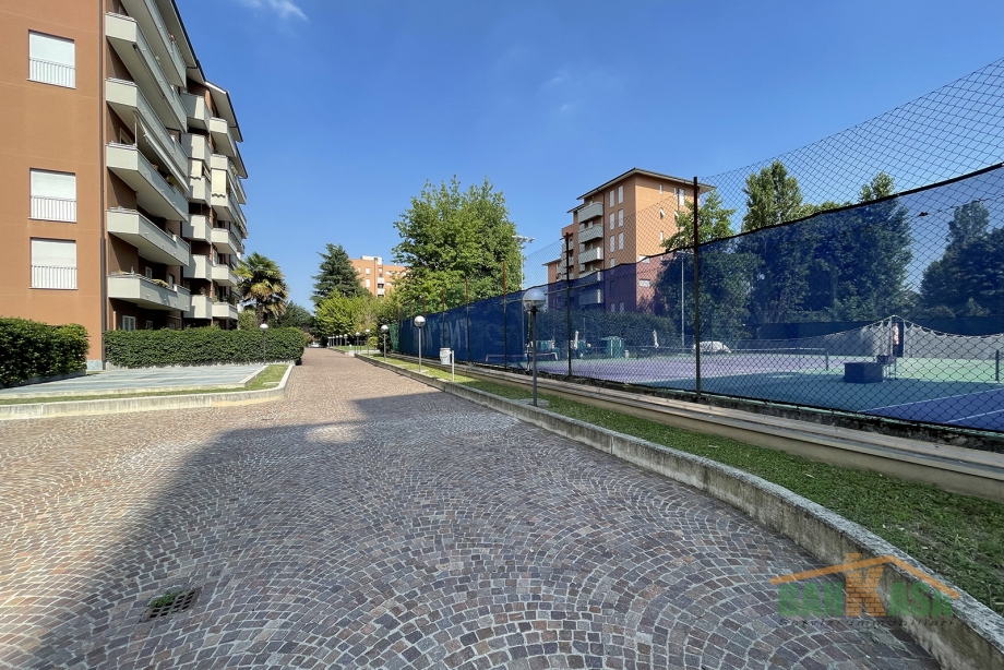 BRESSO - Appartamento in condominio in vendita (ID: 7594)