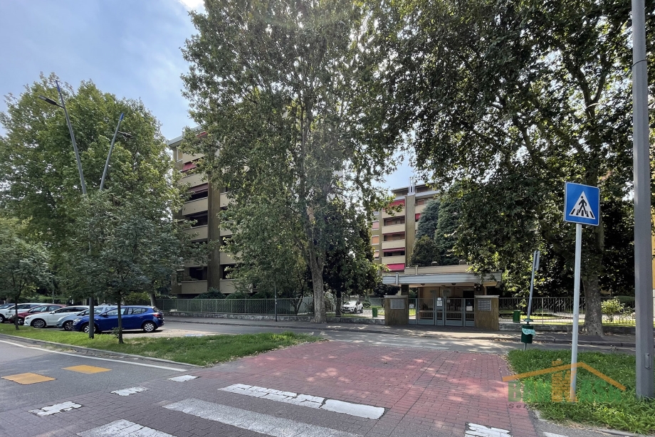 BRESSO - Appartamento in condominio in vendita (ID: 7595)