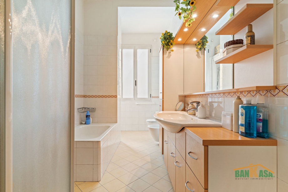 Appartamento in condominio di 3 locali MILANO di 100 mq