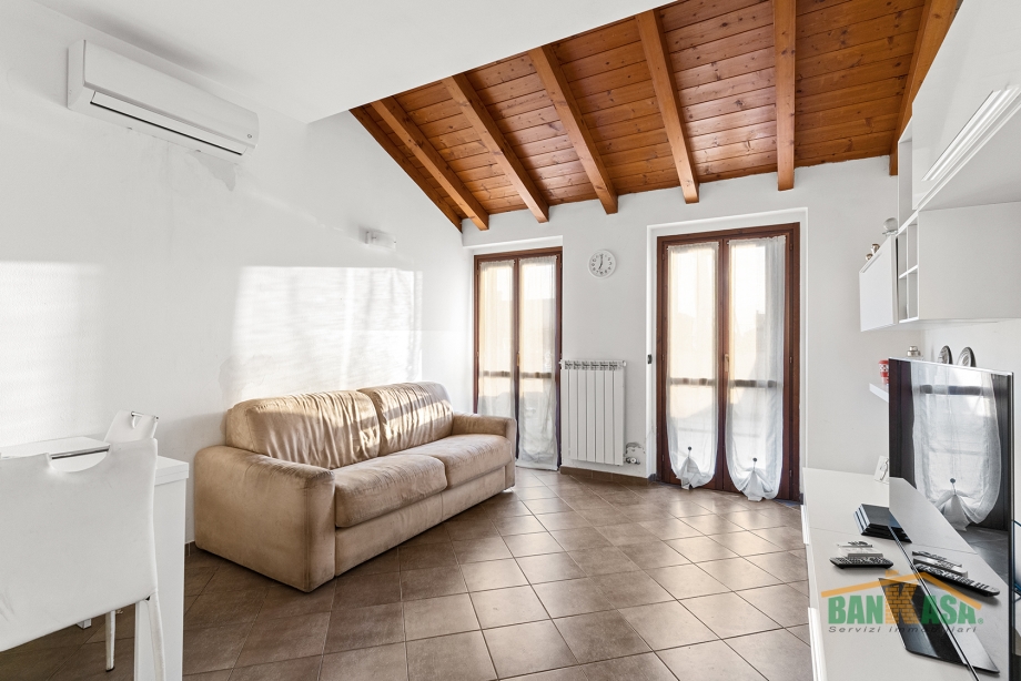 CORBETTA  - Casa di corte in vendita (ID: 7618)