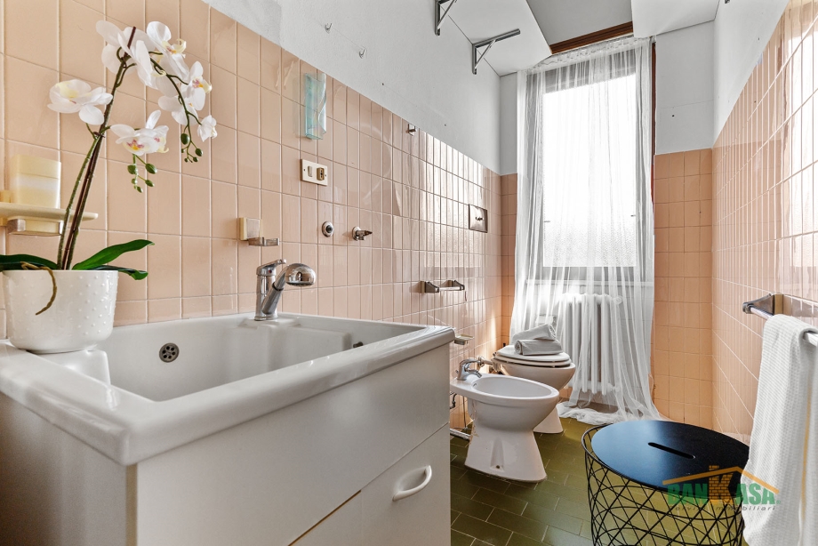 Appartamento in condominio di 4 locali MILANO UDINE di 138 mq