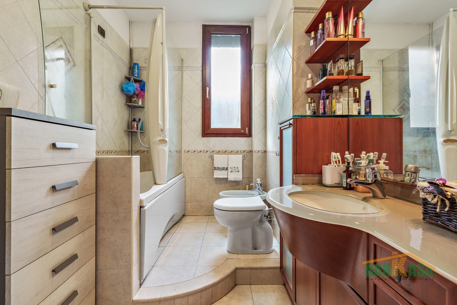 Appartamento in condominio di 3 locali MILANO  di 91 mq