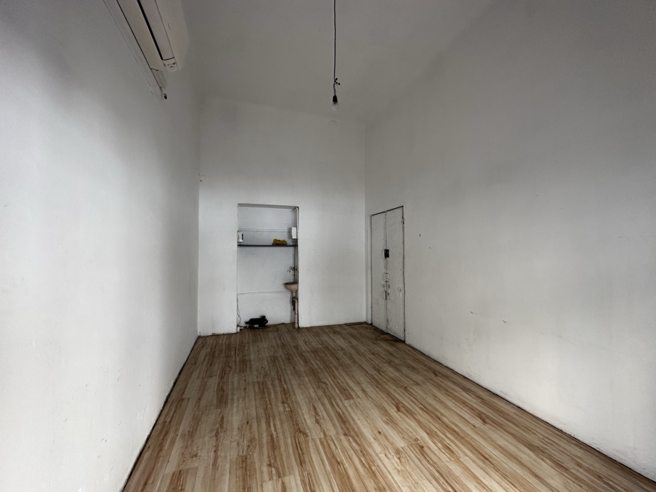 Negozio di 1 locale MILANO di 22 mq