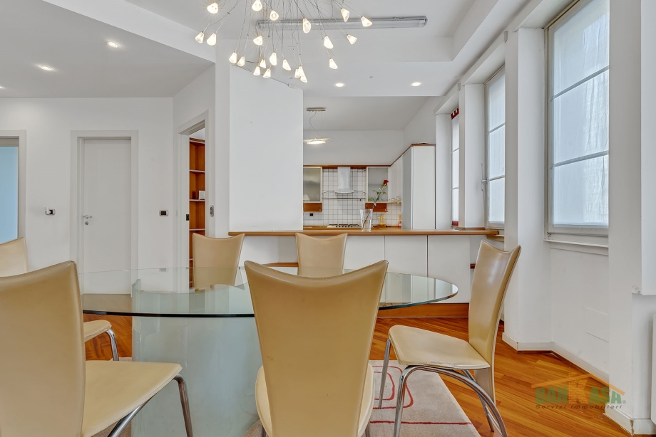 Appartamento in palazzina di 5 locali MILANO di 172 mq