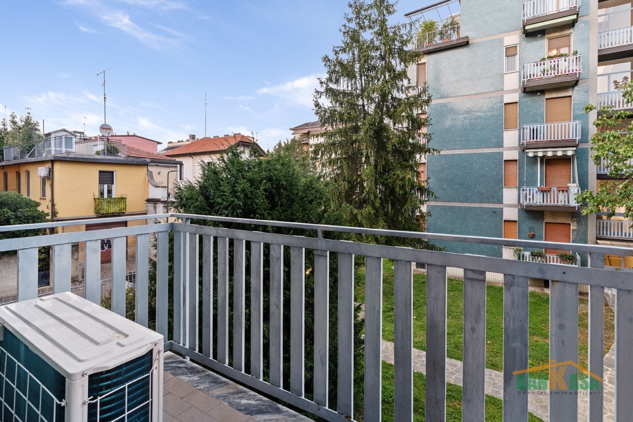 Appartamento in palazzina di 2 locali AFFORI di 67 mq