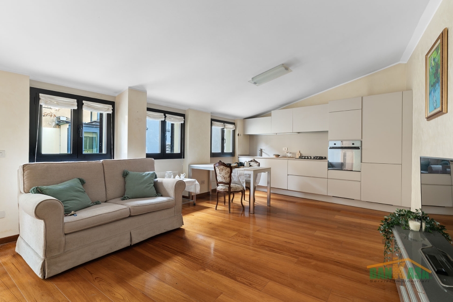 MILANO  - Appartamento in condominio in vendita (ID: 7637)