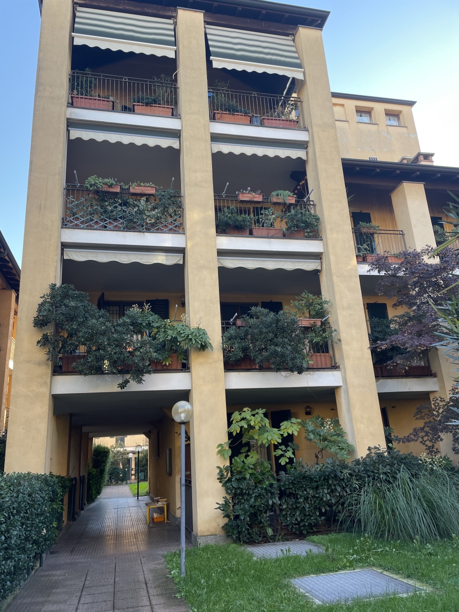 MILANO - Casa di ringhiera in vendita (ID: 7685)