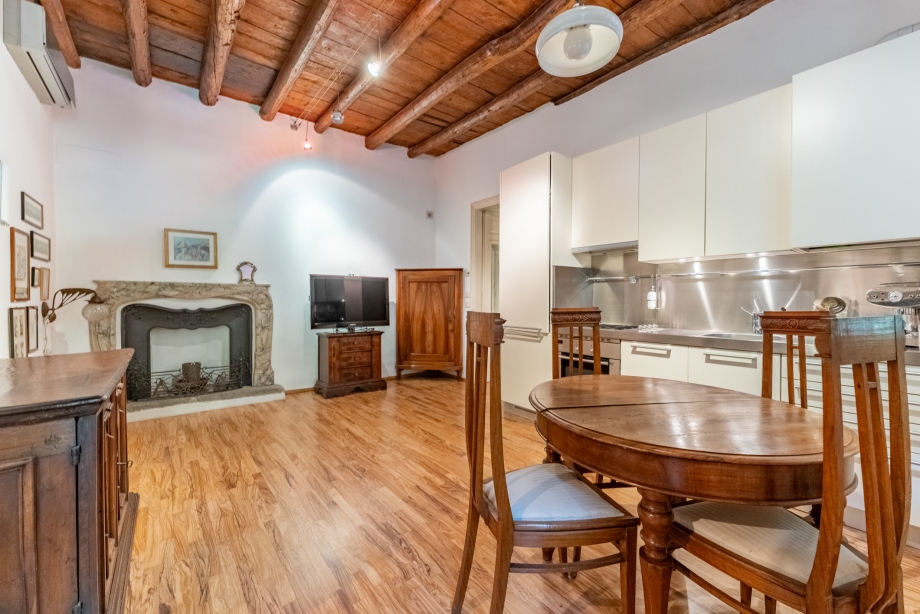 Casa di ringhiera di 3 locali 