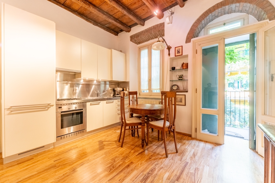 Casa di ringhiera di 3 locali 